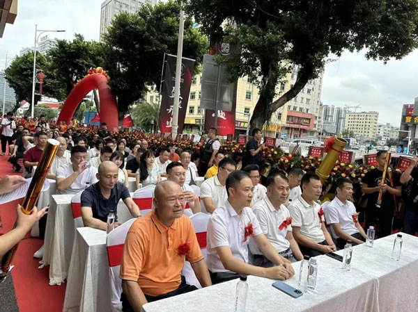 品牌聚焦 | 千万豪车惊艳东莞 ！NARUSI 虎门旗舰店开业盛典邀您速来围观 ！